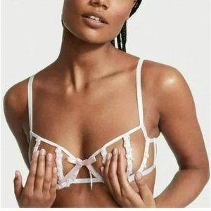 Victoria's Secret Garden Open-Cup Dream Angels Embroidered Unlined Balcony Bra